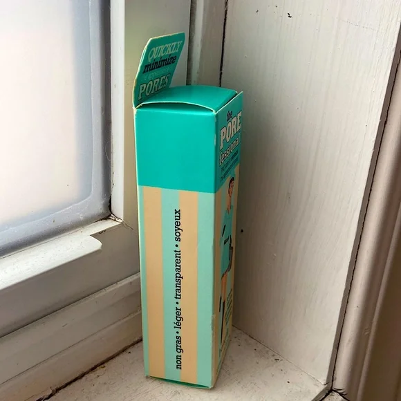New Benefit The POREfessional Pore Minimizing Primer - Picture 6 of 9